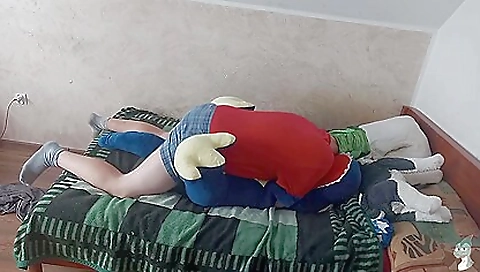 Shakyo rome- trips a hawt chick