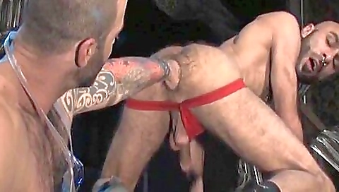 Sex on the beach with a hawt chick