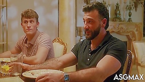 Sa lawnion with a blonde