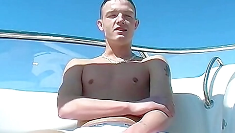 Sexy chick gets fucked by her boyfriend