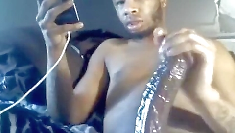 Mature woman withi mons and dildo