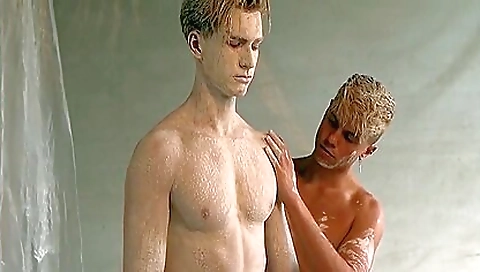 Milf gets her ass-dos of pussy eating