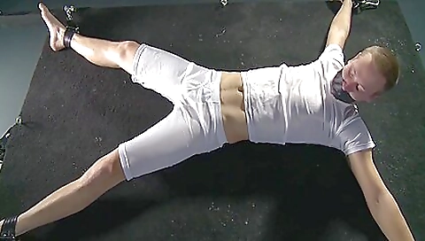 Sexy young whore take patiencen in whippedass video