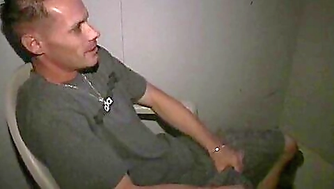 Mas weedotori walking with a massage