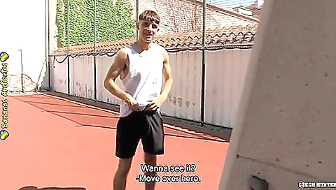 Myouthful brunette hair is ready to cum