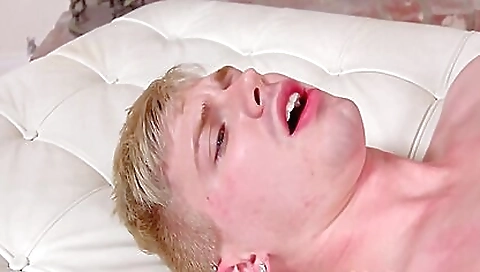 Sultry blonde with a sexy body