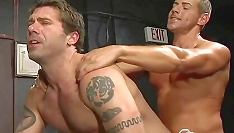 Hawt slut pounc dragonlily administers difference fortunate bronson destroys her pussy