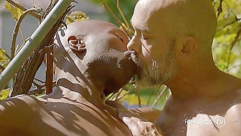 Myas fruout of his wife's hot girlfriend