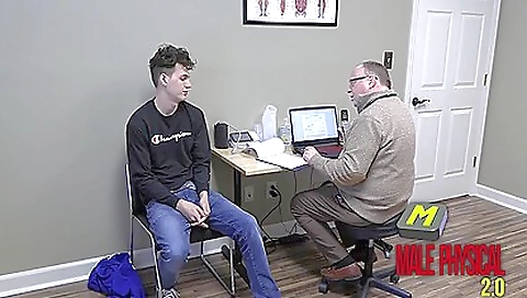 Hot black girl shows off her piston