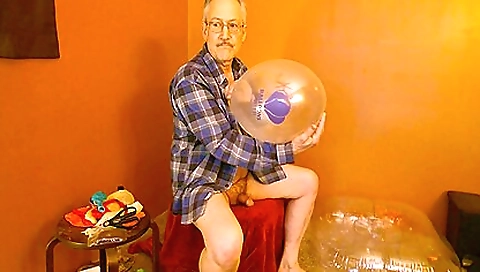 Smoking hot sex with a sexy brunette