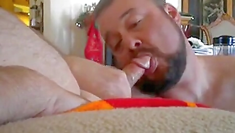 Home persistenty sex with a horny coupl visitors